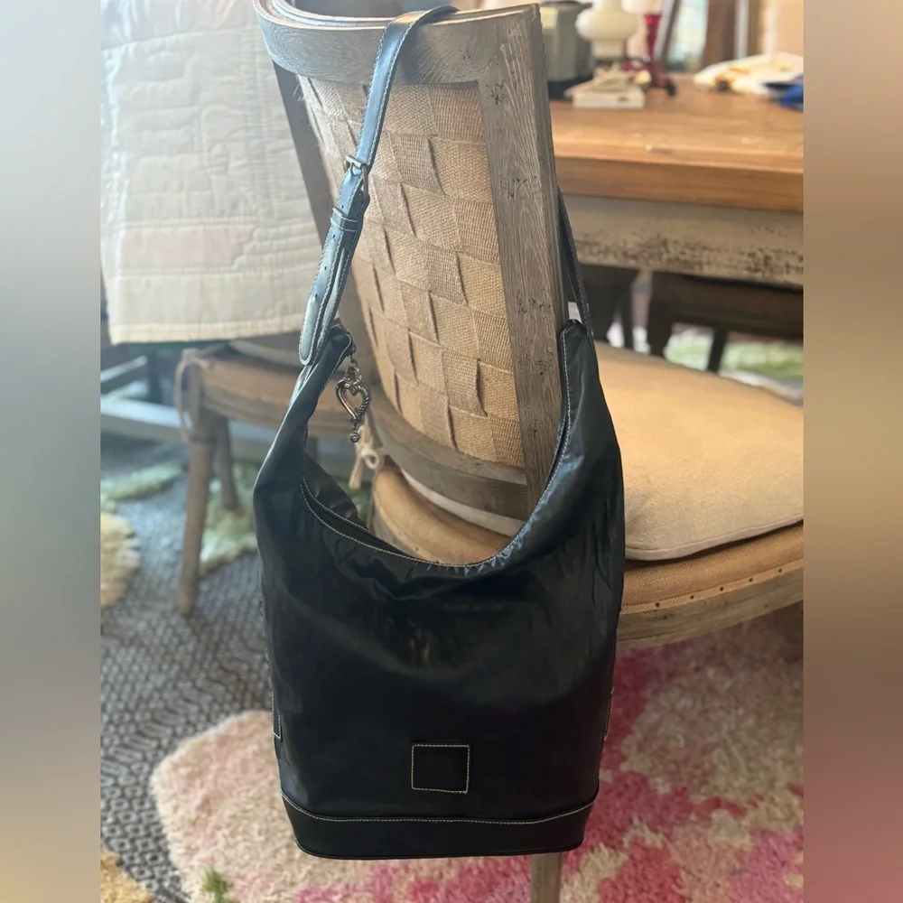Medallion Y2K Black Leather Shoulder Bag. 26” T Boho | Soft | Vintage EUC